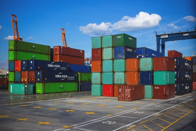 PROJETO PREVÊ COBRANÇA DE IMPOSTO SOBRE A EXPORTAÇÃO DE COMMODITIES