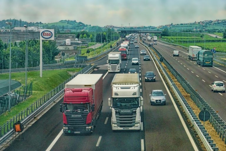 STJ aprova súmula sobre incidência de ICMS em transporte interestadual
