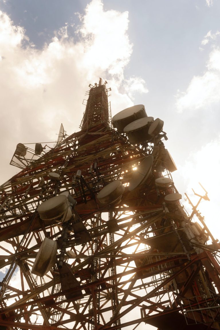 STF proíbe ICMS majorado em SC e no DF sobre energia e telecom
